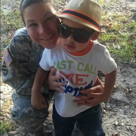 Meet your Posher, Amanda - Picture 2 of 2